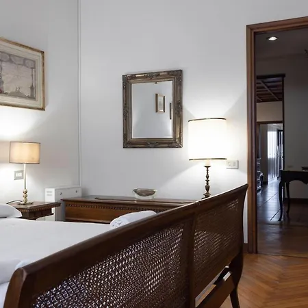 Palazzo Cecchi Luxury Apartment Florence