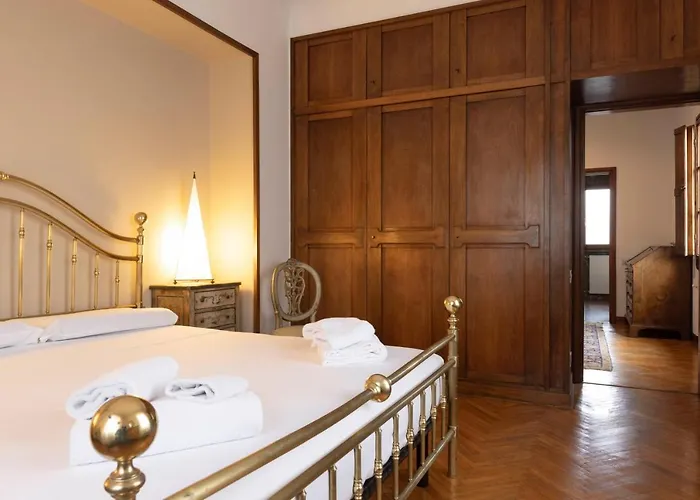 Palazzo Cecchi Florentine *